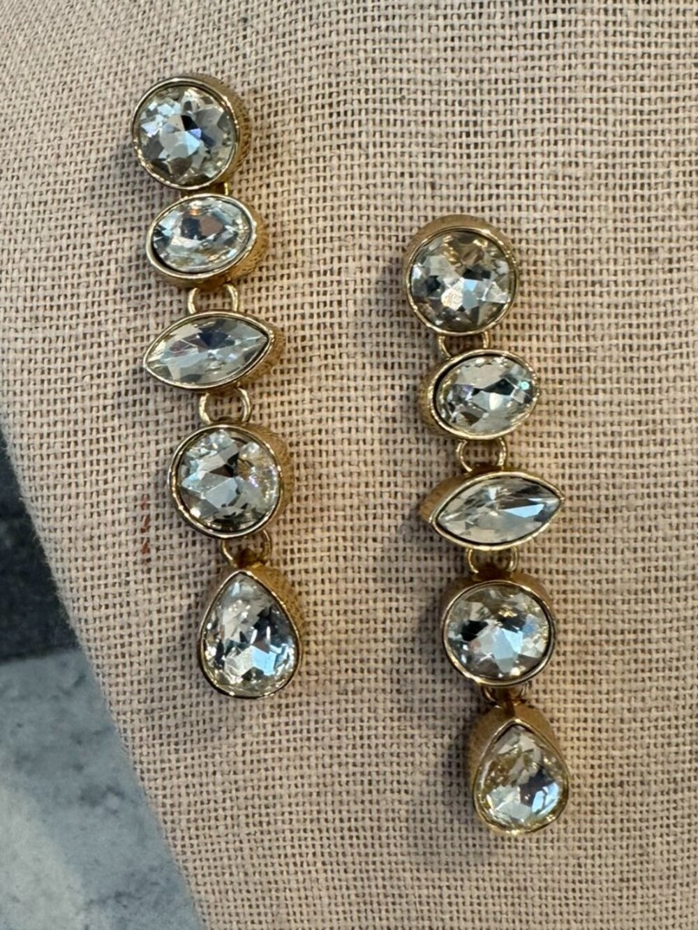Lilly Pulitzer Paradise Crystal and Gold Earrings 2"